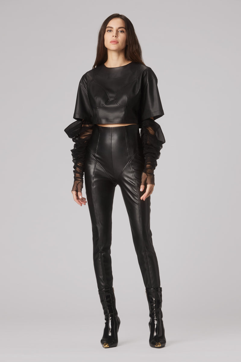 Shape Cropped Top Black