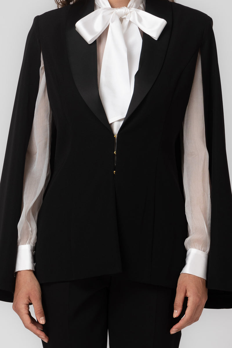 Ward Cape Black