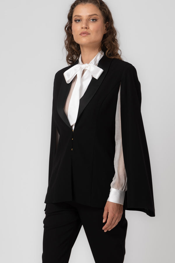 Ward Cape Black